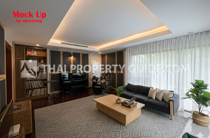 House with Private Pool in Nichada Thani 